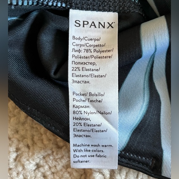 NWT SPANX XS Blue Marble Swirl Leggings High Rise 7/8 Booty Boost 🍑 - Picture 8 of 10